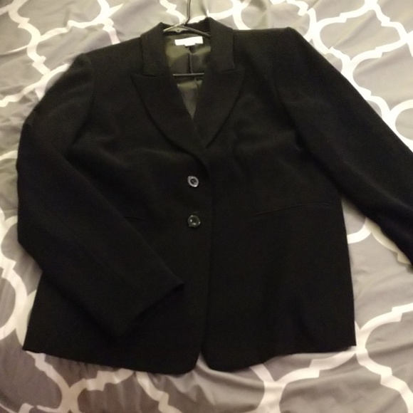 Isabel and Nina for Dress Barn pant suit - Picture 2 of 6